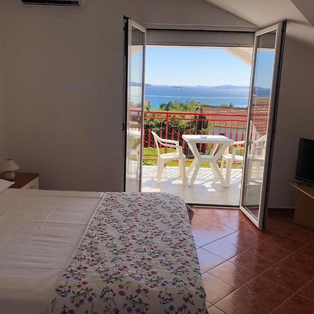 Francis Appartements Pakoštane Exteriér fotografie