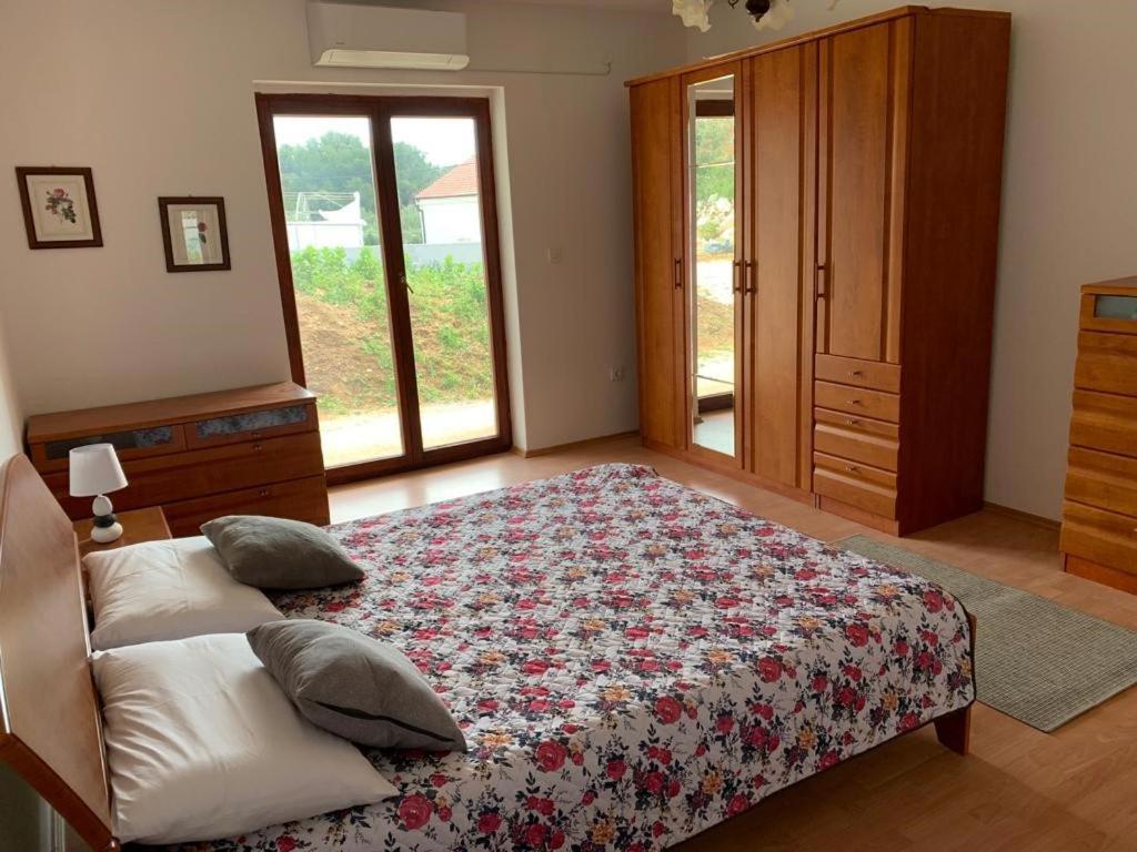 Francis Appartements Pakoštane Exteriér fotografie