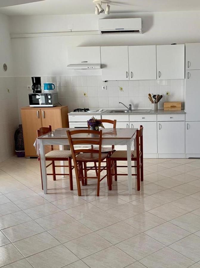 Francis Appartements Pakoštane Exteriér fotografie